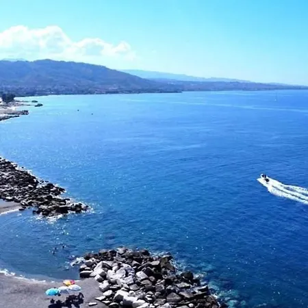 Ammari. - Bilocale. * Gallico