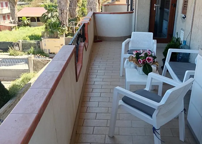 Ammari. - Bilocale. * Gallico